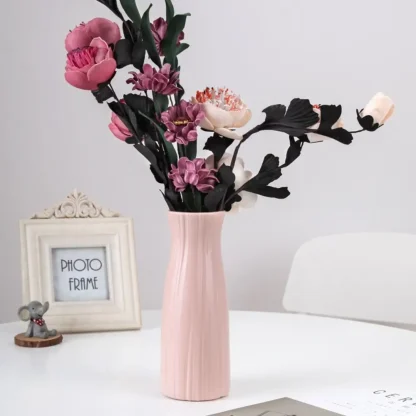 Minimal Flower Vase with Solid Color Design - Image 6