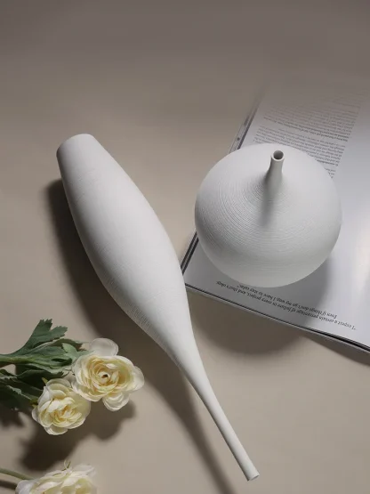 Minimalist Creative Thin Top Flower Vase - Image 4