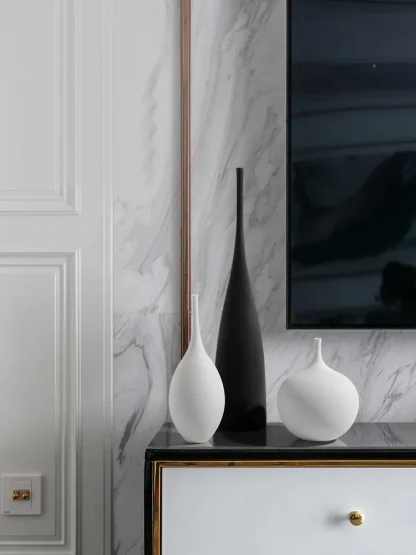 Minimalist Creative Thin Top Flower Vase - Image 3