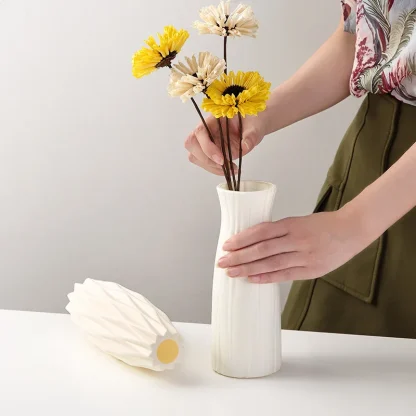Modern Flower Vase with Embossed Design - Image 5
