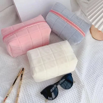 Quilted Portable Toiletry Bag with Zip